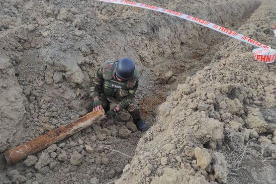 Xızıda "Qrad" reaktiv mərmisinin hissələri TAPILDI - VİDEO