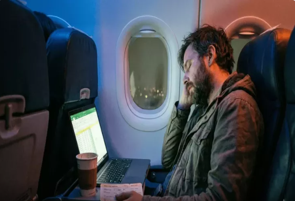 Uçuş zamanı qulaq ağrısından necə qorunmaq olar?