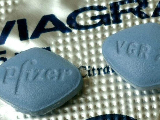 Binəqədidə aptekdə oğurluq - gənc kişi Viaqra götürüb qaçdı