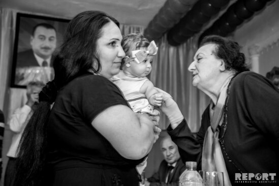 Körpəsi ilə azadlığa çıxan qadın: "Bir də bura gəlmərəm..." - HƏYAT HEKAYƏTİ