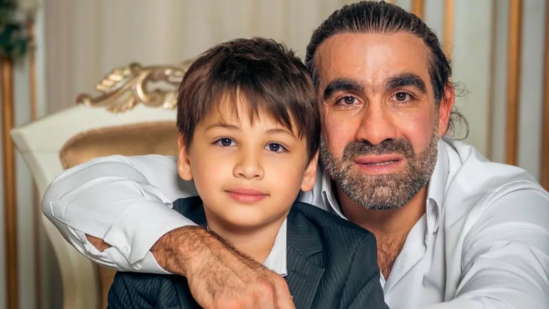 Rafael Ağayev oğlunu paylaşdı