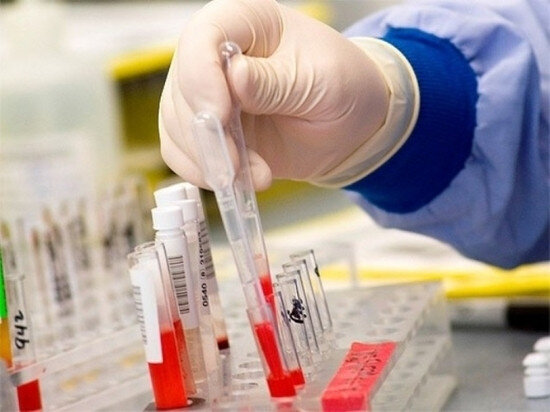 Ölümcül xəstə uşağın atası onun üçün dərman yaradıb