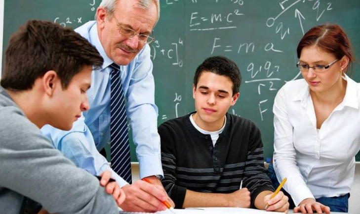 "Repititor hazırlığı şagirdləri məktəb dərslərindən uzaqlaşdırır" - AÇIQLAMA