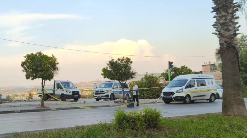 17 yaşlı gənc restoranda işə qəbul olunmadığı üçün ofisiantı güllələdi - VİDEO