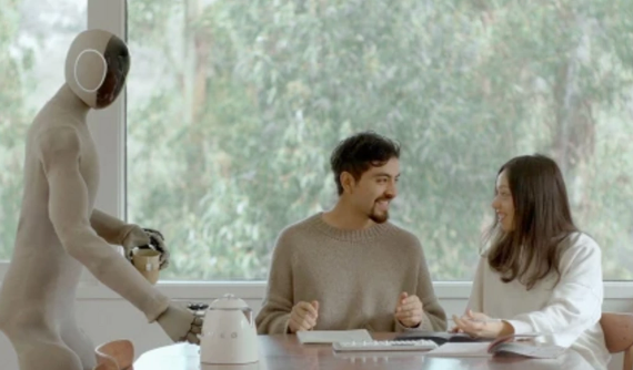 Evi yığışdıra və yemək bişirə bilən humanoid robot təqdim edilib