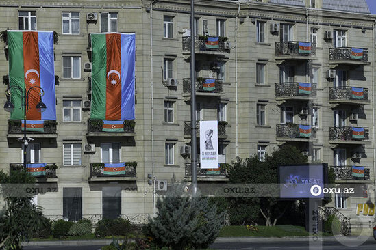 Bakı Zəfər bayramına hazırlaşır - FOTOREPORTAJ