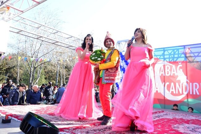 Paytaxtın Səbail rayonunda Novruz şənliyi keçirilib - FOTOLAR