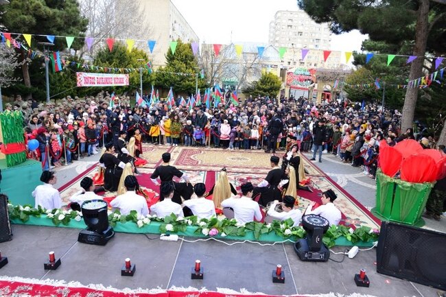 Paytaxtın Səbail rayonunda Novruz şənliyi keçirilib - FOTOLAR