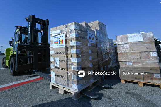 Azərbaycan ukraynalı qaçqınlar üçün növbəti dəfə humanitar yardım göndərdi - FOTO
