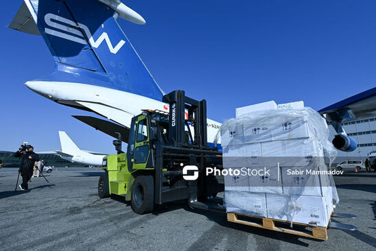 Azərbaycan ukraynalı qaçqınlar üçün növbəti dəfə humanitar yardım göndərdi - FOTO