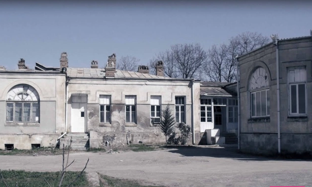 Bir əsrə şahidlik edən binaya niyə sahib çıxan yoxdur?