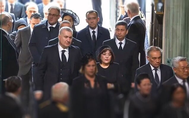 Sahibə Qafarova II Elizabetin dəfn mərasimində - FOTO