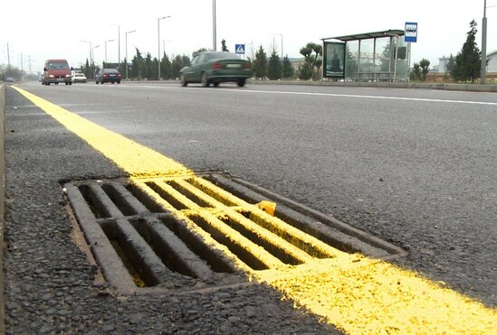 Yollarda sarı xətlərə dair tələb bu il noyabr ayından qüvvəyə minəcək