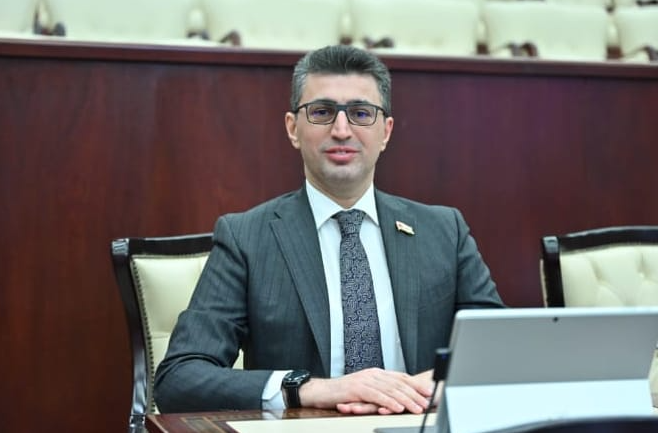 "Laçın Hava Limanı Azərbaycanın beynəlxalq nəqliyyat xəritəsində yeni bir mərkəz və şəhidlərimizin ruhuna ehtiram nümunəsidir" - DEPUTAT