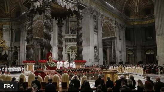 Dünyanın müxtəlif ölkələrində Milad Bayramı qeyd edilir - FOTOLAR