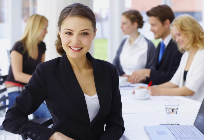 "Bəzi iş yerlərində qadınlara ona görə üstünlük verirlər ki, həm cinsi istismar edirlər, həm də müştəri cəlb etməyə çalışırlar" - AÇIQLAMA