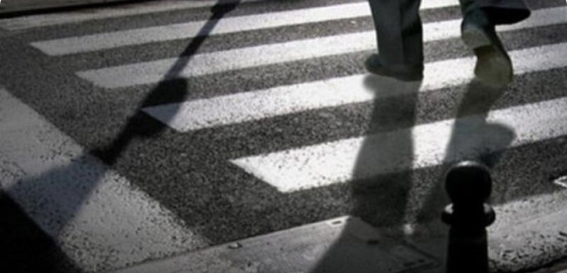 Qaxda 74 yaşlı piyada maşının altında qaldı