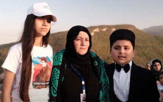 Şəhid övladları "Xudayar təsnifi"ni Şuşada oxudu - Video