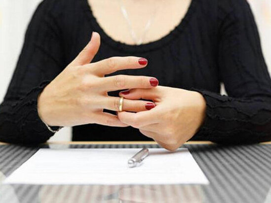 "Sən ancaq mənim pulumla yaşayırsan, mən olmasam bir heçsən"