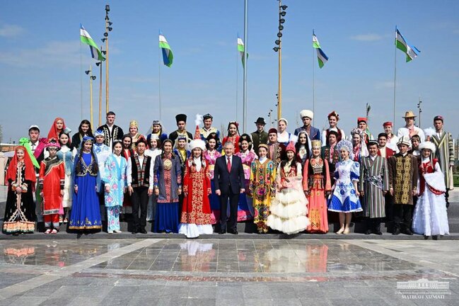 Şavkat Mirziyoyev Azərbaycana gələcək - Foto