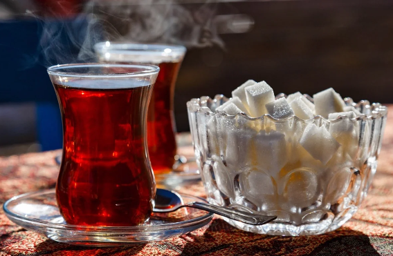 Adi içkidən qlobal siyasət alətinə: Beynəlxalq Çay Gününün əhəmiyyəti