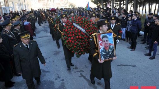 Çingiz Qurbanov torpağa tapşırıldı - FOTO +YENİLƏNİB