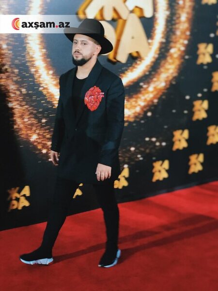 "Jara"nın qırmızı xalçasında dəb yarışı - FOTOLAR