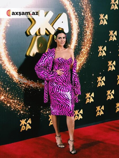 "Jara"nın qırmızı xalçasında dəb yarışı - FOTOLAR