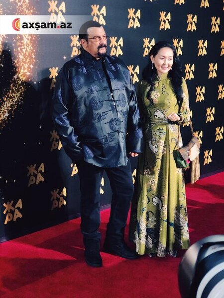 "Jara"nın qırmızı xalçasında dəb yarışı - FOTOLAR