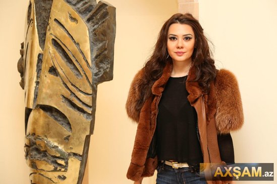 Oksana: "Şahrux Xan üçün böyük hədiyyəyəm" - fotolar