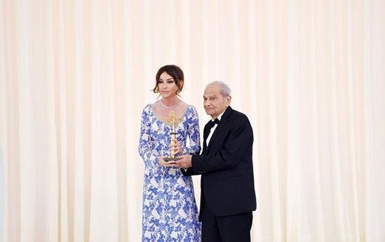 Prezident İlham Əliyev və ailəsi təntənəli mərasimdə - FOTOLAR