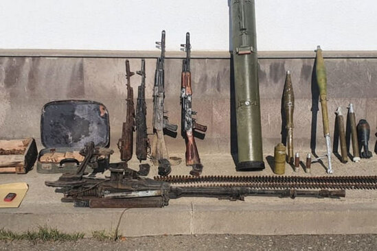 Xocavənddə ermənilərin atıb qaçdığı silah-sursat aşkarlandı - VİDEO