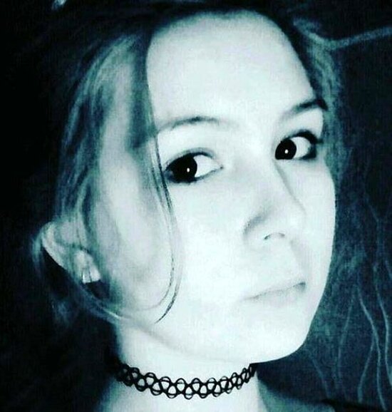 DƏHŞƏTLİ CİNAYƏT: Gənc qızı gözəl olduğu üçün boğaraq öldürdülər - FOTO