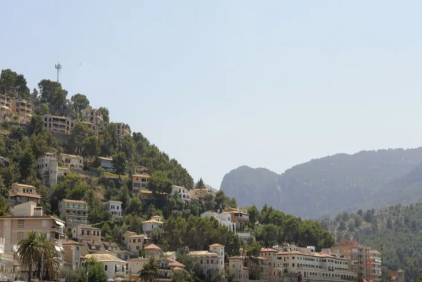 140 ölkəni gəzmiş turist - Hər il ora qayıdır