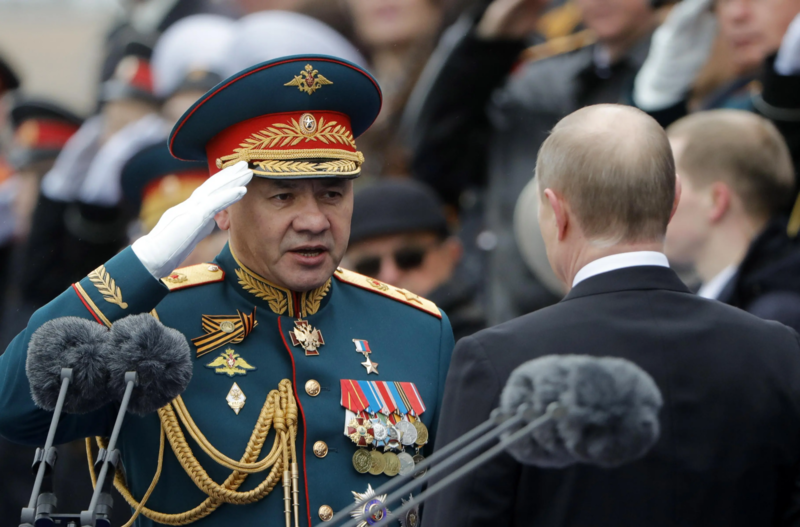 Putin Şoyqunu YOLA SALDI: Müdafiə naziri postuna onun namizədliyini irəli sürdü