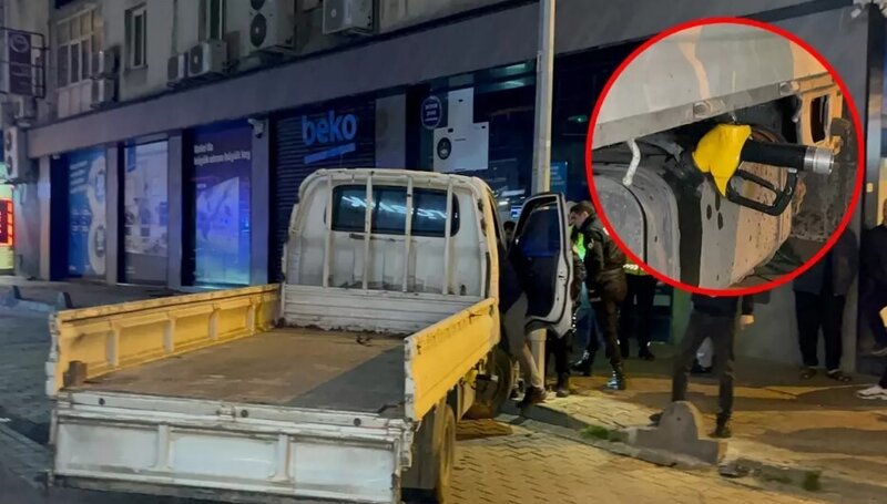 Yanacaq doldurarkən polisi görüb qaçdı, dirəyə çırpıldı - VİDEO