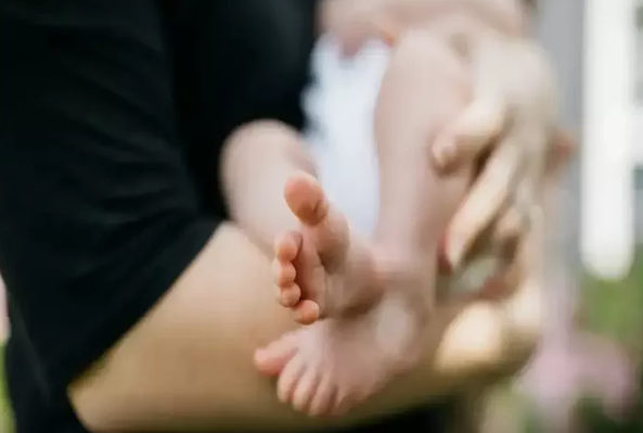 Südəmərlik və immunitet: T-hüceyrələri ananı xərçəngdən, körpəni xəstəliklərdən necə qoruyur