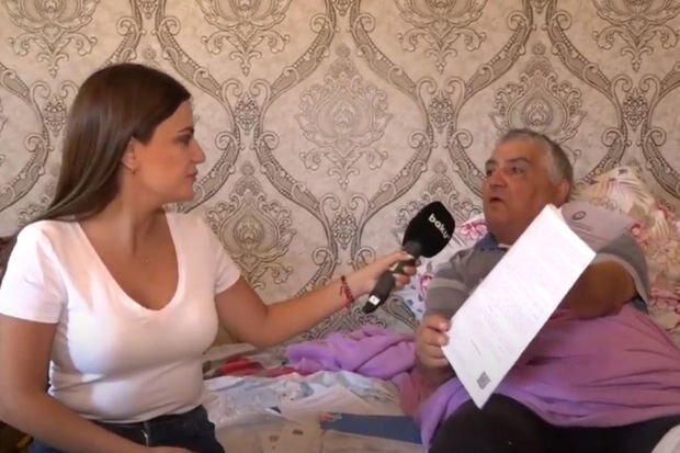 Sulfat turşusu ilə qızının üzünü yandırdığı iddia olunan ata: "Şər ataraq vəziyyətdən çıxmaq istəyib" - VİDEO