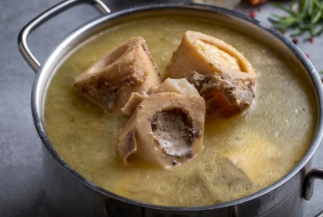 Bakıda KURYOZ: həbsdəki xalası oğluna sümüyün içində narkotik gətirdi