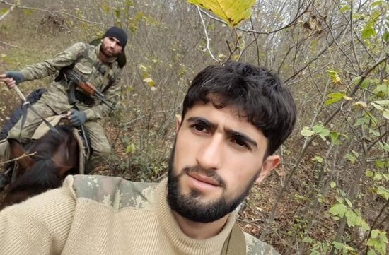 Şuşada ilk cümə namazını qıldıran əsgər: 