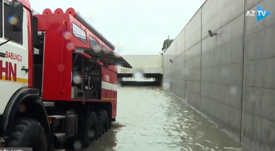 Sabunçu tunelini su basdı (VİDEO)