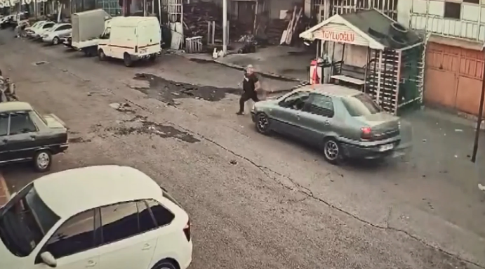 Maşınını təmirdən götürməyə gələn şəxs vəhşicəsinə döyüldü