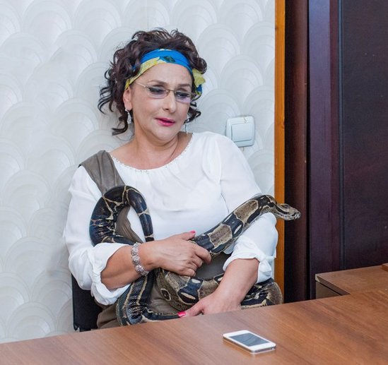 Bakıda ilanla fala baxan ekstrasens tutuldu