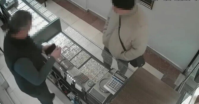 Evində boğazı kəsilərək öldürülən qadının qatili tanışı çıxdı