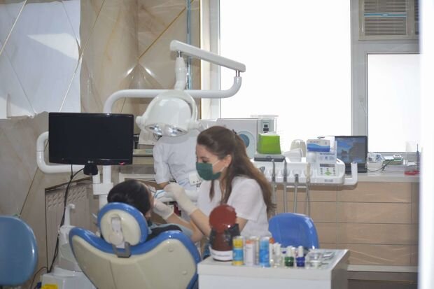 Təhsilsiz diş həkimlərinə NƏZARƏT EDİLİRMİ?