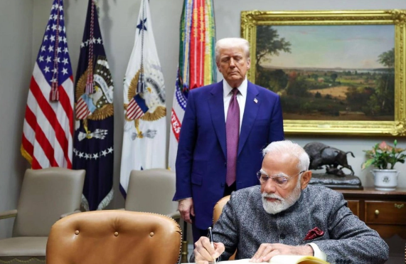 ABŞ Hindistan mallarına 25 faizlik rüsum tətbiq etməyə hazırlaşır