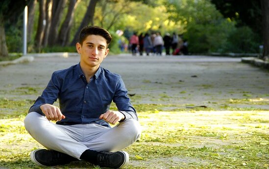 Azərbaycanda tələbə İNTİHAR ETDİ