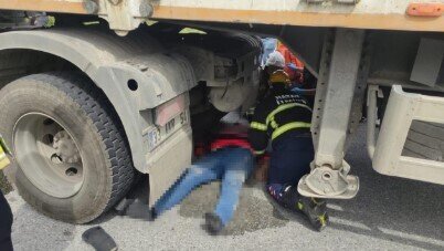 Tırı təmir edərkən faciə: sürücü yük maşının altında qalaraq həyatını itirdi