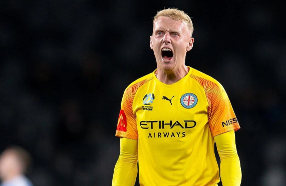 "Neftçi" "Tottenhem"in sabiq futbolçusuna elçi düşüb