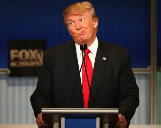 Donald Trampın 10 gülməli FOTOSU - Bu gün ad günüdür